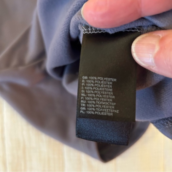 The North Face Two-Tone Pale Lilac Quarter Zip Pullover. Size Small. - Picture 10 of 12